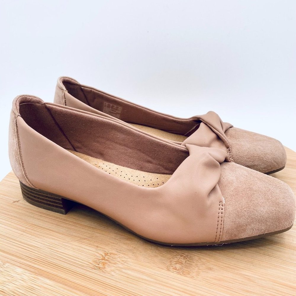 Clarks Womens Shoes 7 Beige Suede Slip On Comfort Ballet Flats Loafers Bow